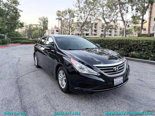 Phantom Black Metallic 2014 Hyundai SONATA GLS