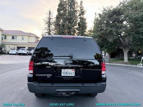 Black Clearcoat 2003 Ford Expedition XLT