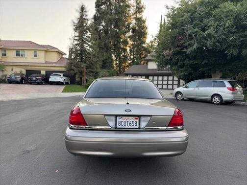 2006 Ford Crown Victoria LX