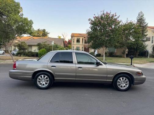 2006 Ford Crown Victoria LX