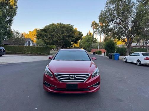 2017 Hyundai SONATA SE