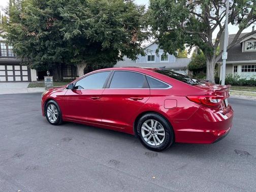 2017 Hyundai SONATA SE