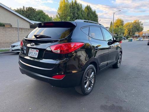 2015 Hyundai TUCSON SE