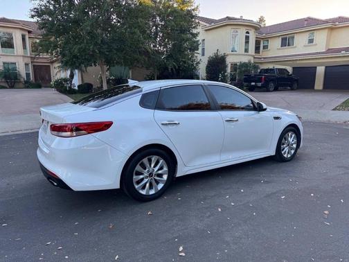 2017 Kia Optima LX