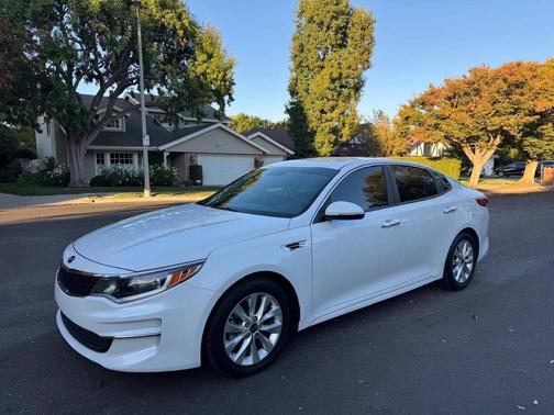 2017 Kia Optima LX
