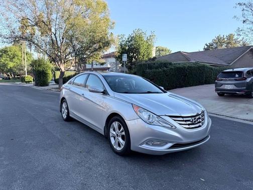 2011 Hyundai SONATA Limited