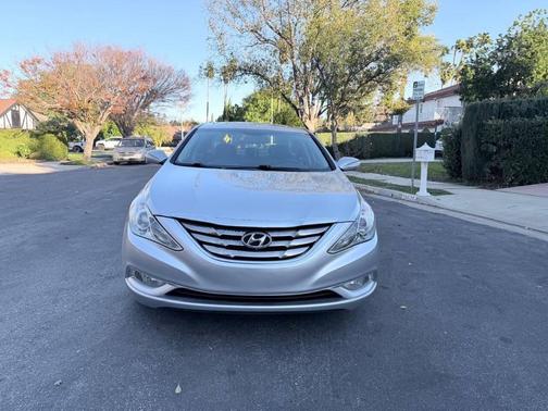 2011 Hyundai SONATA Limited