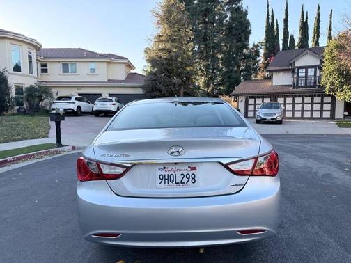 2011 Hyundai SONATA Limited