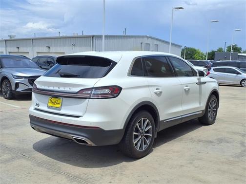 2022 Lincoln Nautilus STANDARD