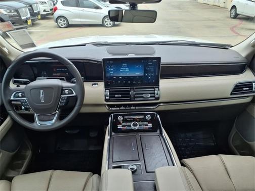 2023 Lincoln Navigator L RESERVE