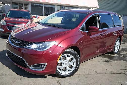 2018 Chrysler Pacifica Touring Plus