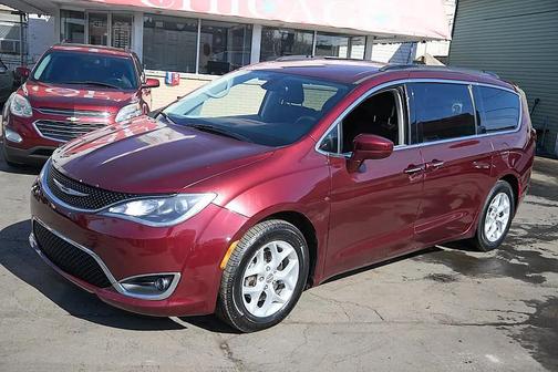 2018 Chrysler Pacifica Touring Plus