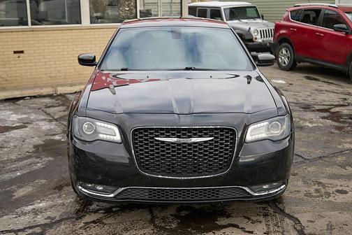 2016 Chrysler 300 S