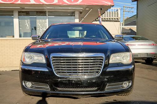 2012 Chrysler 300 Limited