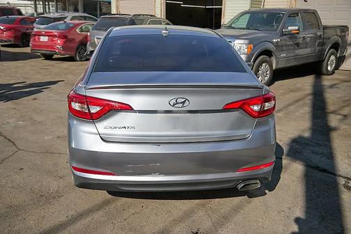 2017 Hyundai SONATA SE