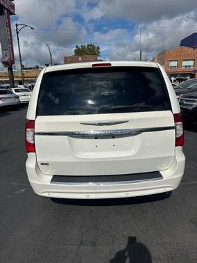 2011 Chrysler Town & Country Touring