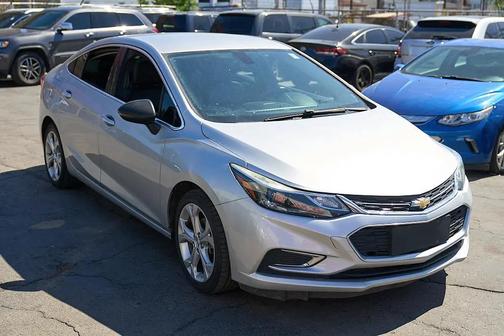 Silver Ice Metallic 2017 Chevrolet Cruze Premier