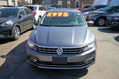 2016 Volkswagen Passat 1.8T SE w/Technology
