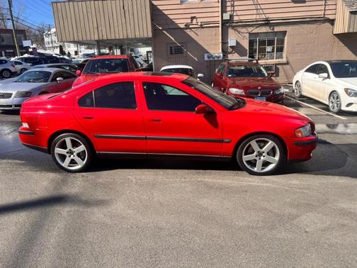 2004 Volvo S60 R