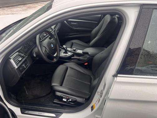 2018 BMW 330 i xDrive