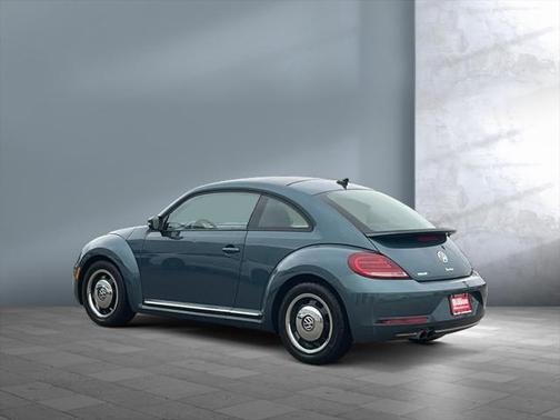 2018 Volkswagen Beetle 2.0T Coast
