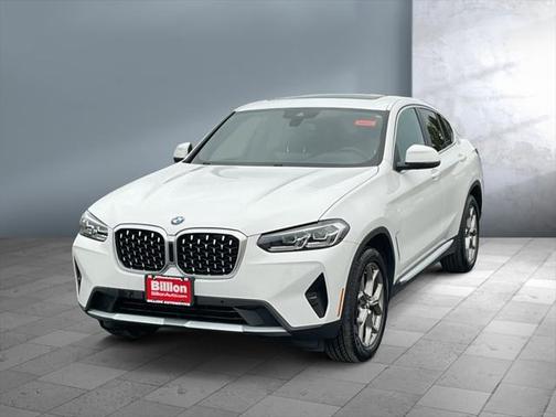 2025 BMW X4 xDrive30i
