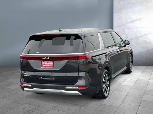2024 Kia Carnival EX