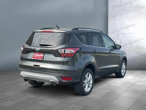 Magnetic Metallic 2018 Ford Escape SE