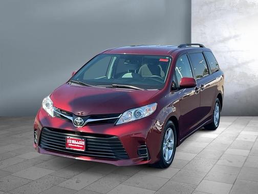 2018 Toyota Sienna LE