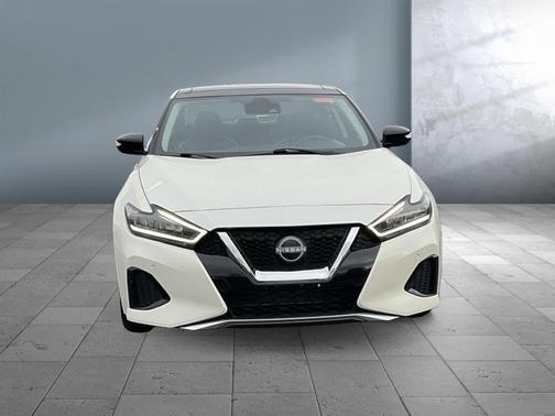 2023 Nissan Maxima SL