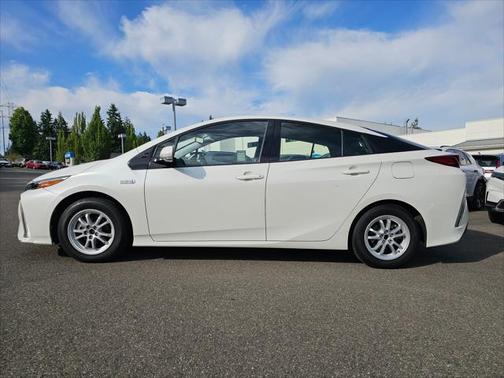 2017 Toyota Prius Prime Plus