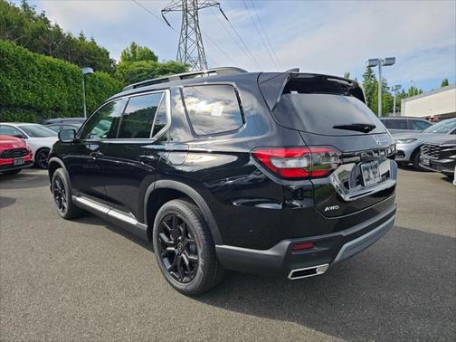 2025 Honda Pilot Touring 8-Passenger