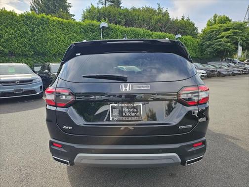 2025 Honda Pilot Touring 8-Passenger
