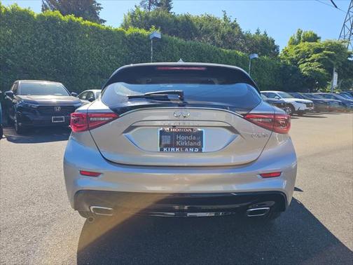 2017 INFINITI QX30 Base
