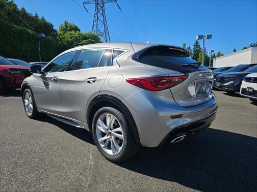 2017 INFINITI QX30 Base