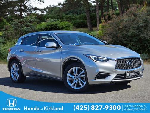 2017 INFINITI QX30 Base