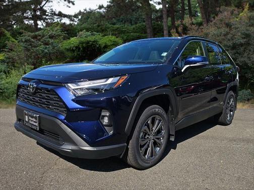 2025 Toyota RAV4 Hybrid XLE Premium