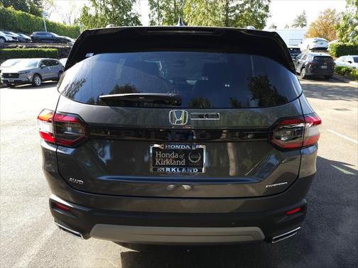 2025 Honda Pilot Touring 8-Passenger