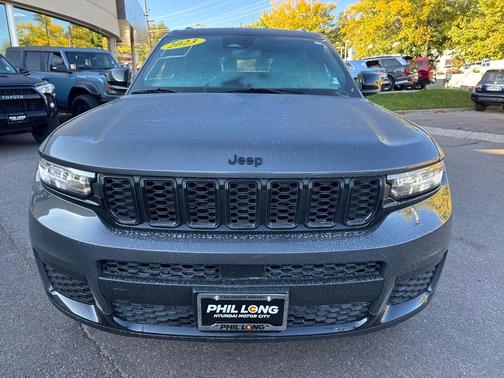 2023 Jeep Grand Cherokee L Laredo