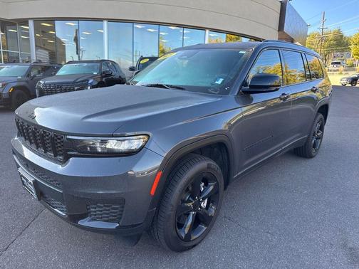 2023 Jeep Grand Cherokee L Laredo