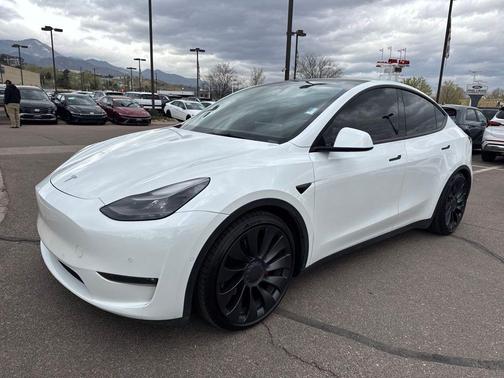 White 2022 Tesla Model Y Performance