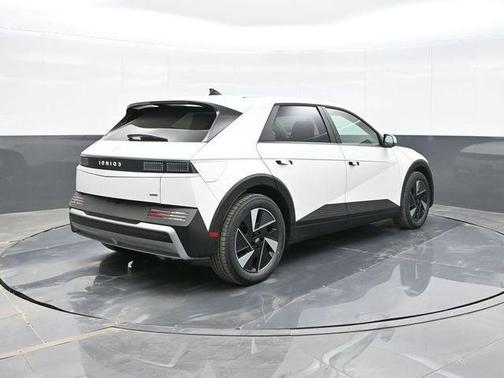 2025 Hyundai IONIQ 5 SE