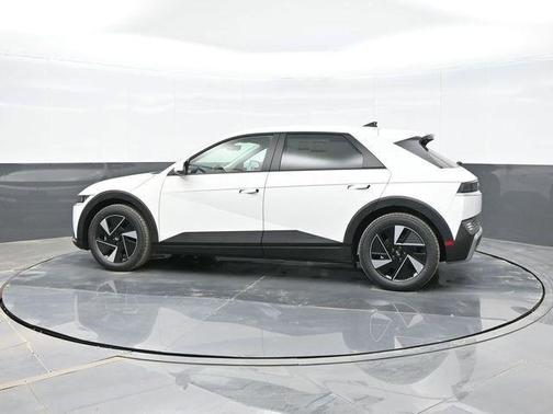 2025 Hyundai IONIQ 5 SE