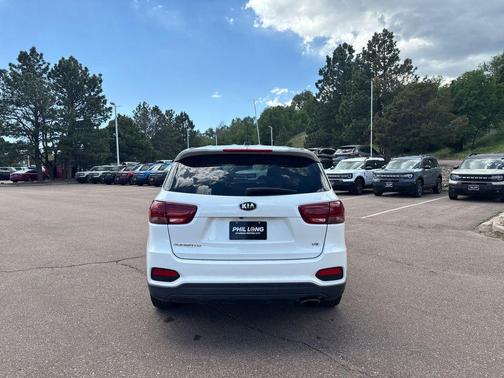 Snow White Pearl 2019 Kia Sorento LX