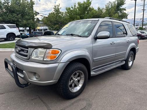 2004 Toyota Sequoia SR5