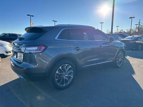 2021 Lincoln Nautilus Reserve