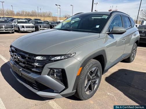 2025 Hyundai TUCSON SEL