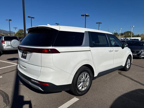 2022 Kia Carnival LXS