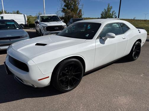 2017 Dodge Challenger SXT
