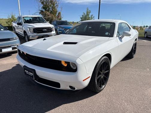 2017 Dodge Challenger SXT
